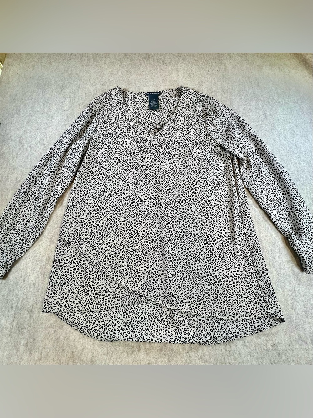 ✨🖤Chelsea & Theodore Size M Leopard Print Layered High Low Tunic Blouse✨🖤 - Picture 2 of 11
